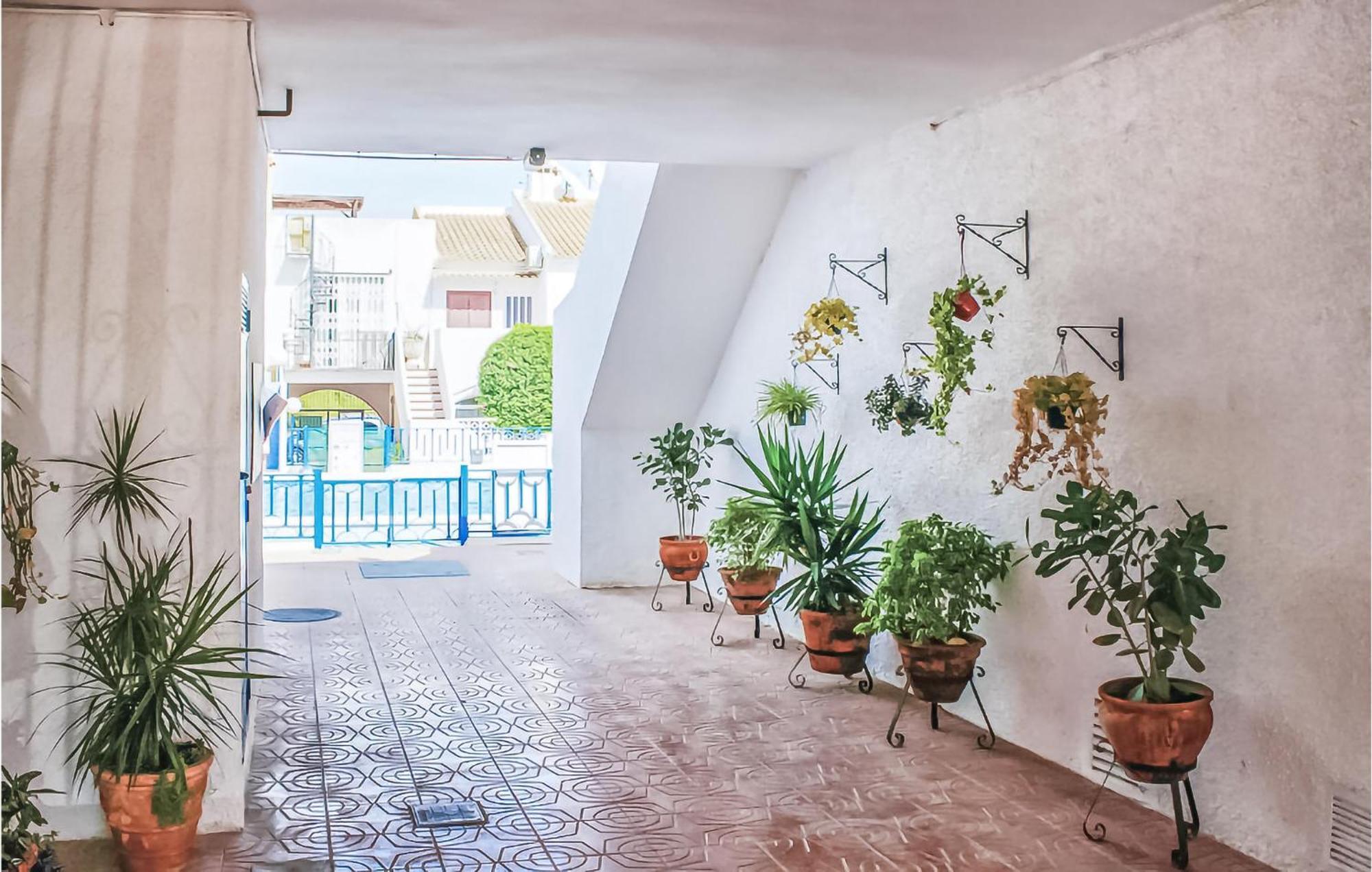 Amazing Apartment In Torrevieja With Wifi Zewnętrze zdjęcie