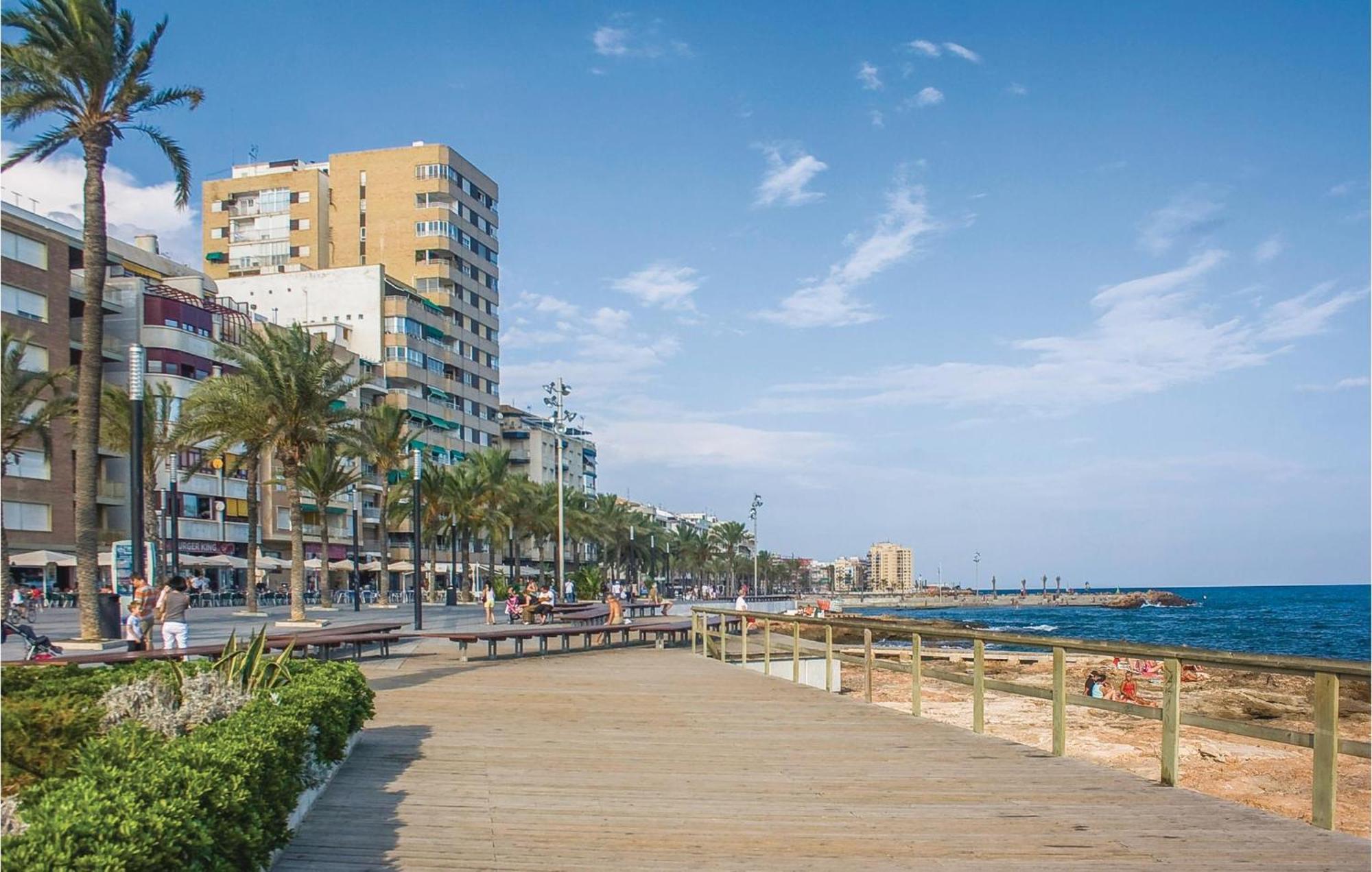 Amazing Apartment In Torrevieja With Wifi Zewnętrze zdjęcie