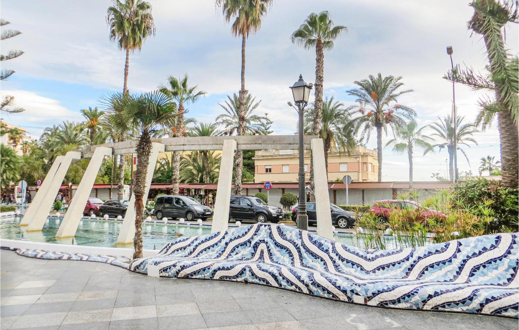 Amazing Apartment In Torrevieja With Wifi Zewnętrze zdjęcie